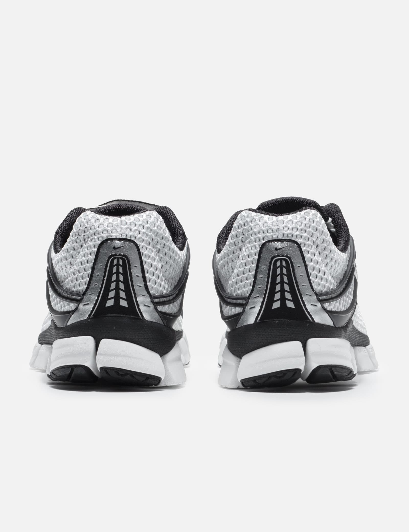 Zoom Skylon 11 view 2