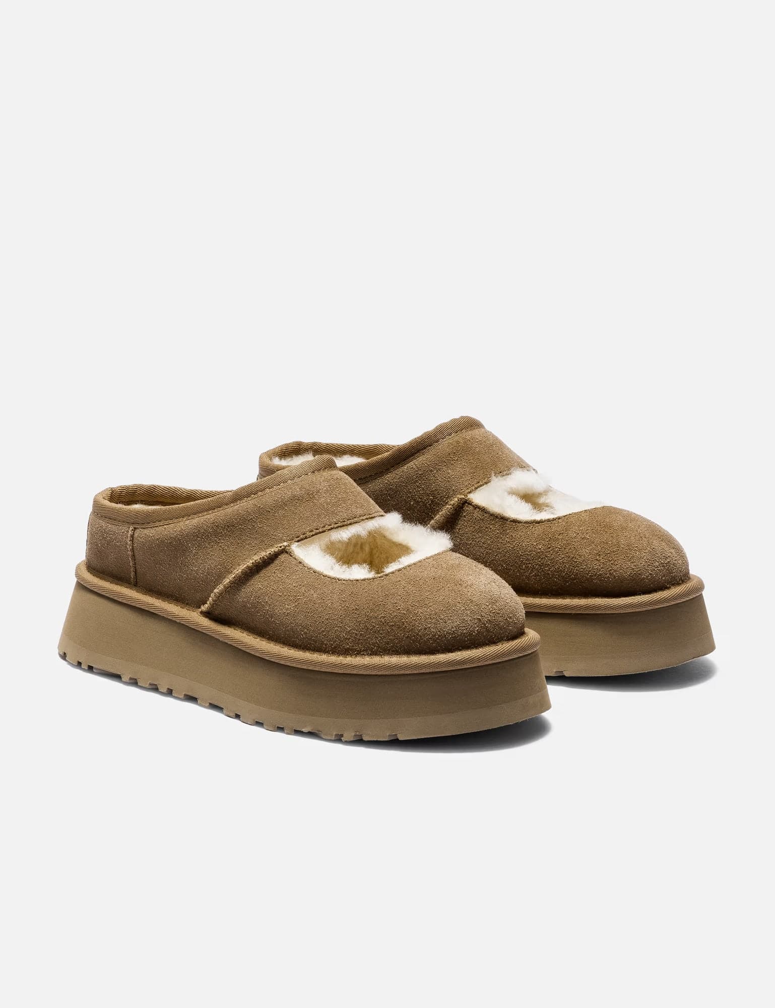 UGG view 10