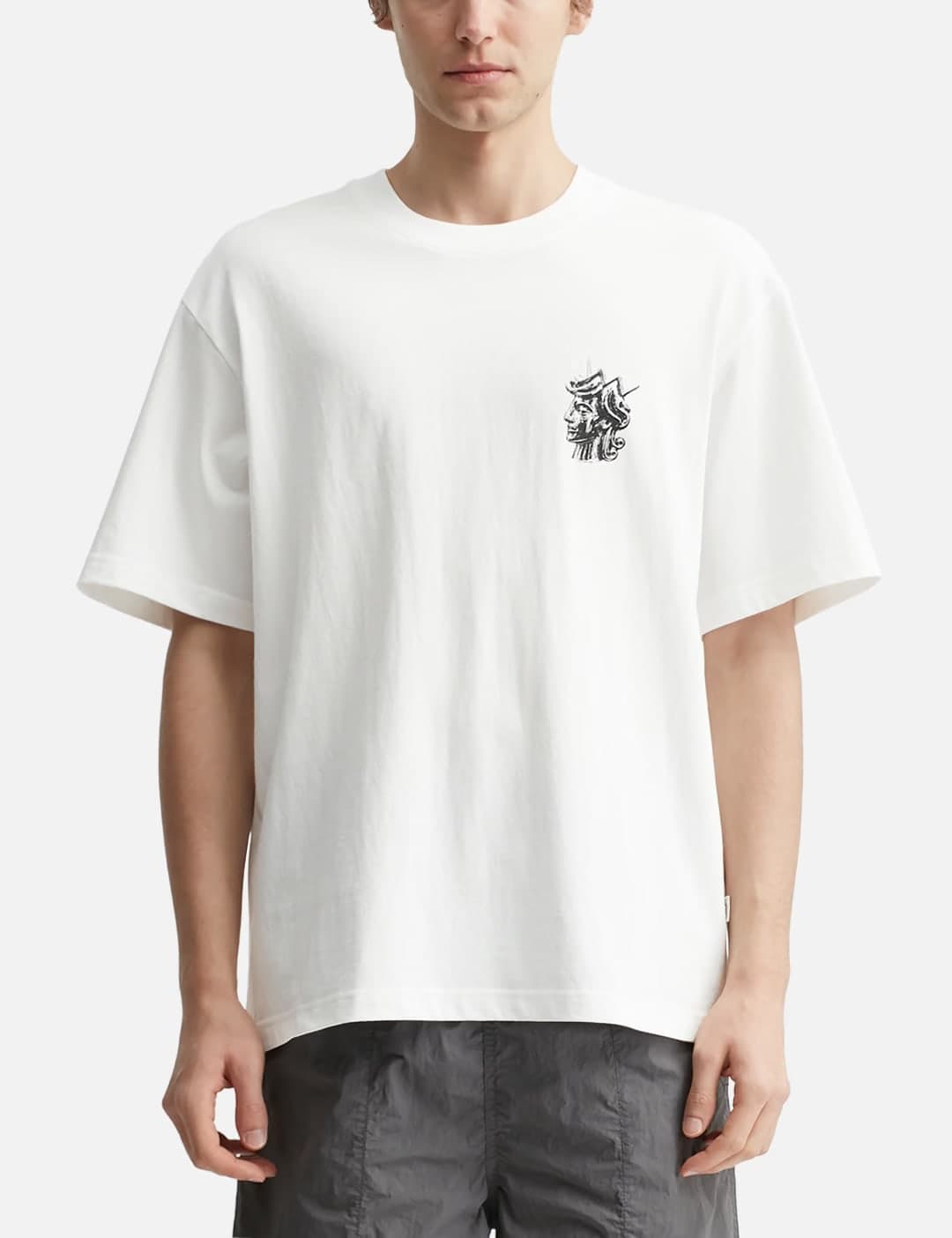Queenhead Statue Short Sleeves T-Shirt view 3