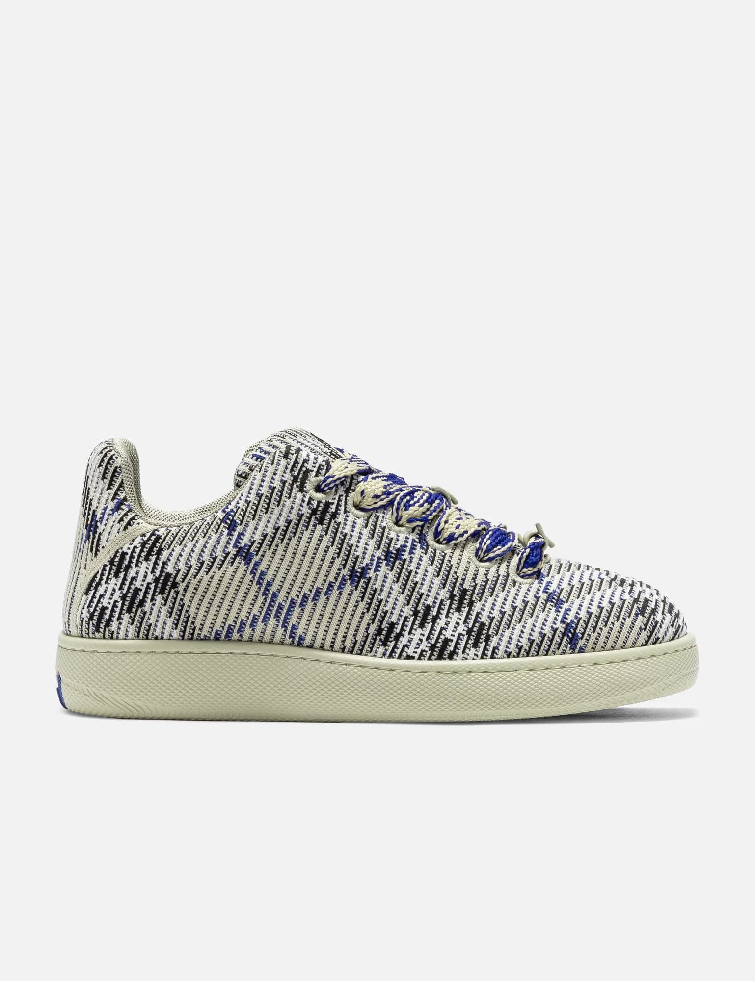Burberry view 7