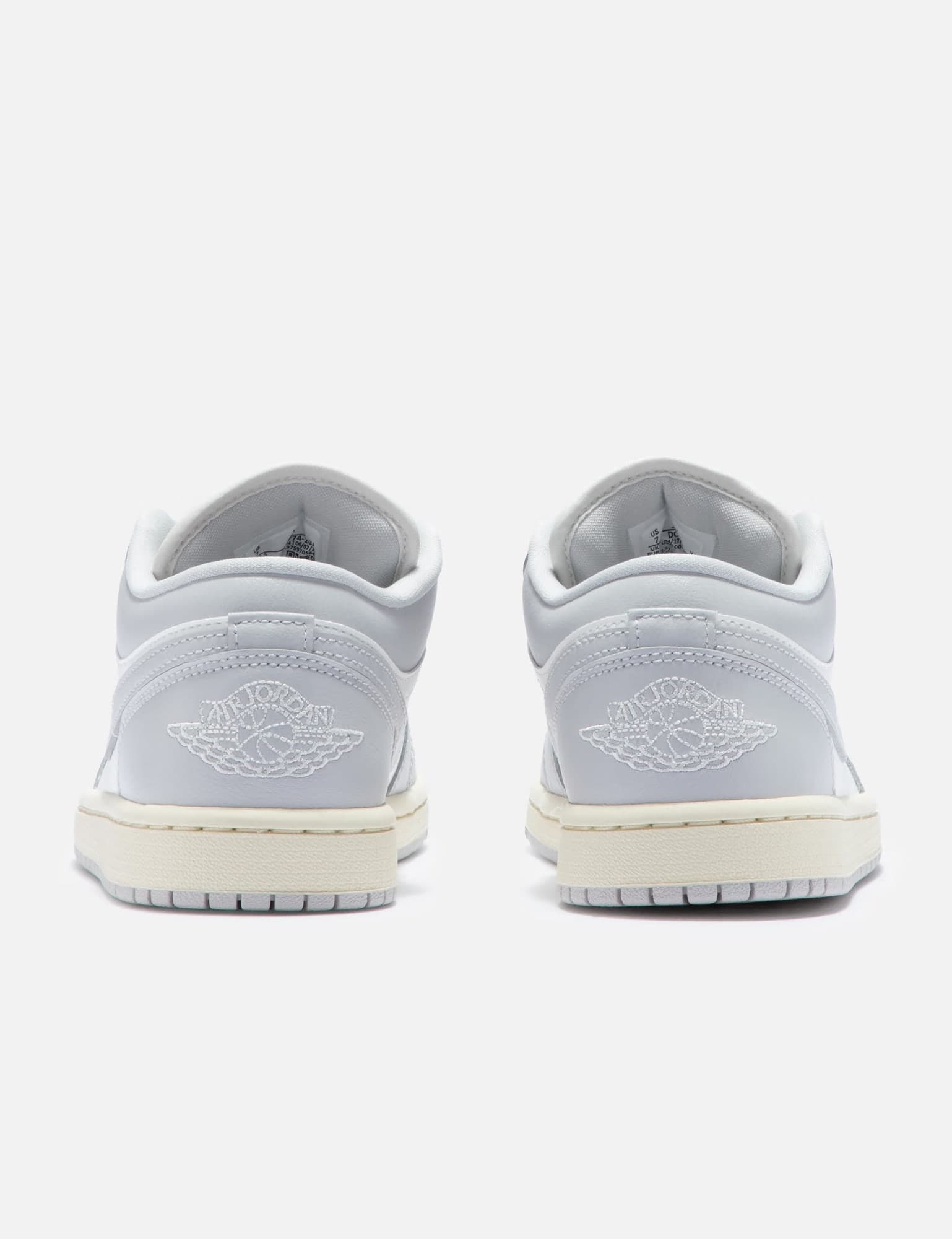 Air Jordan 1 Low view 2