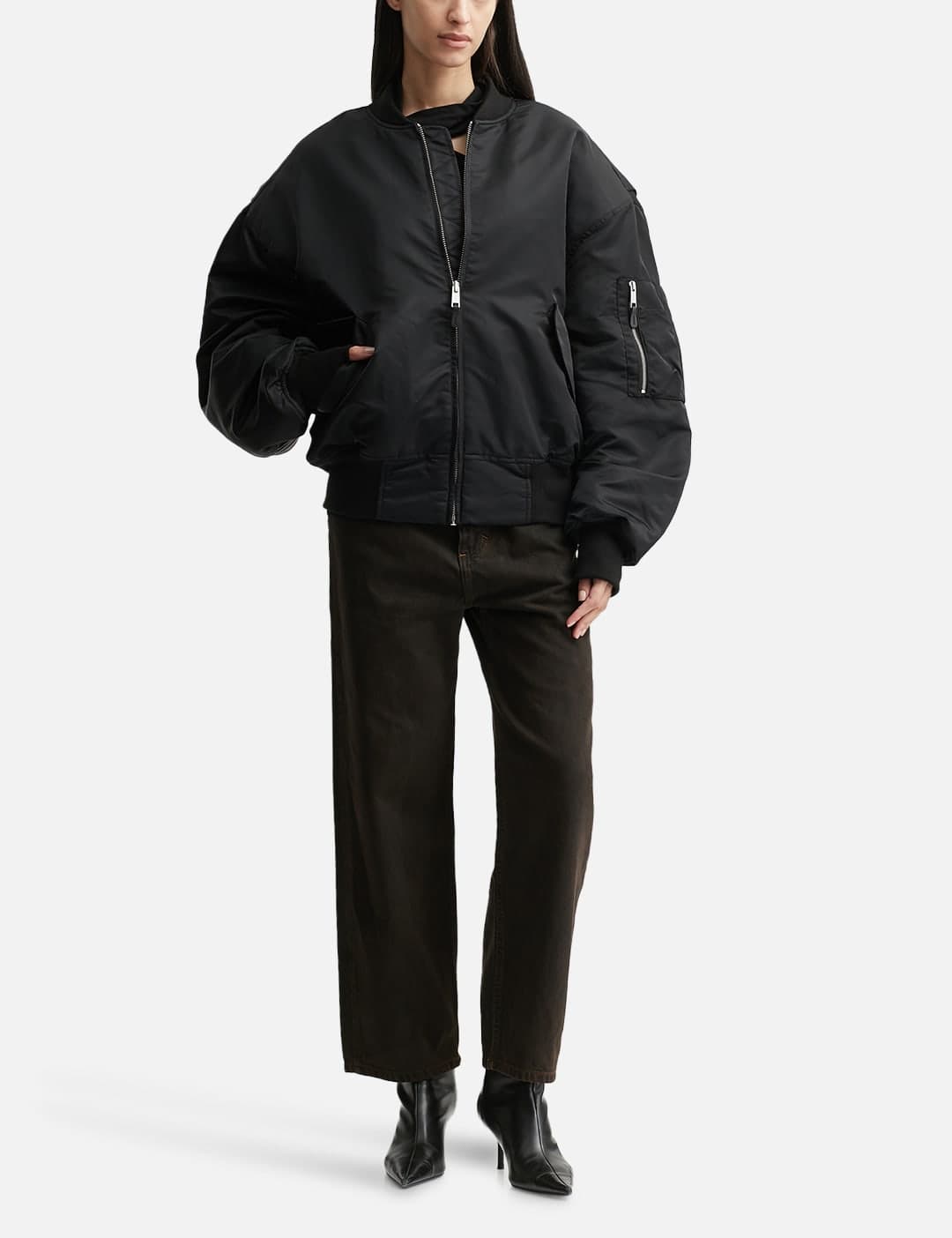 Broad Bomber Oil view 3