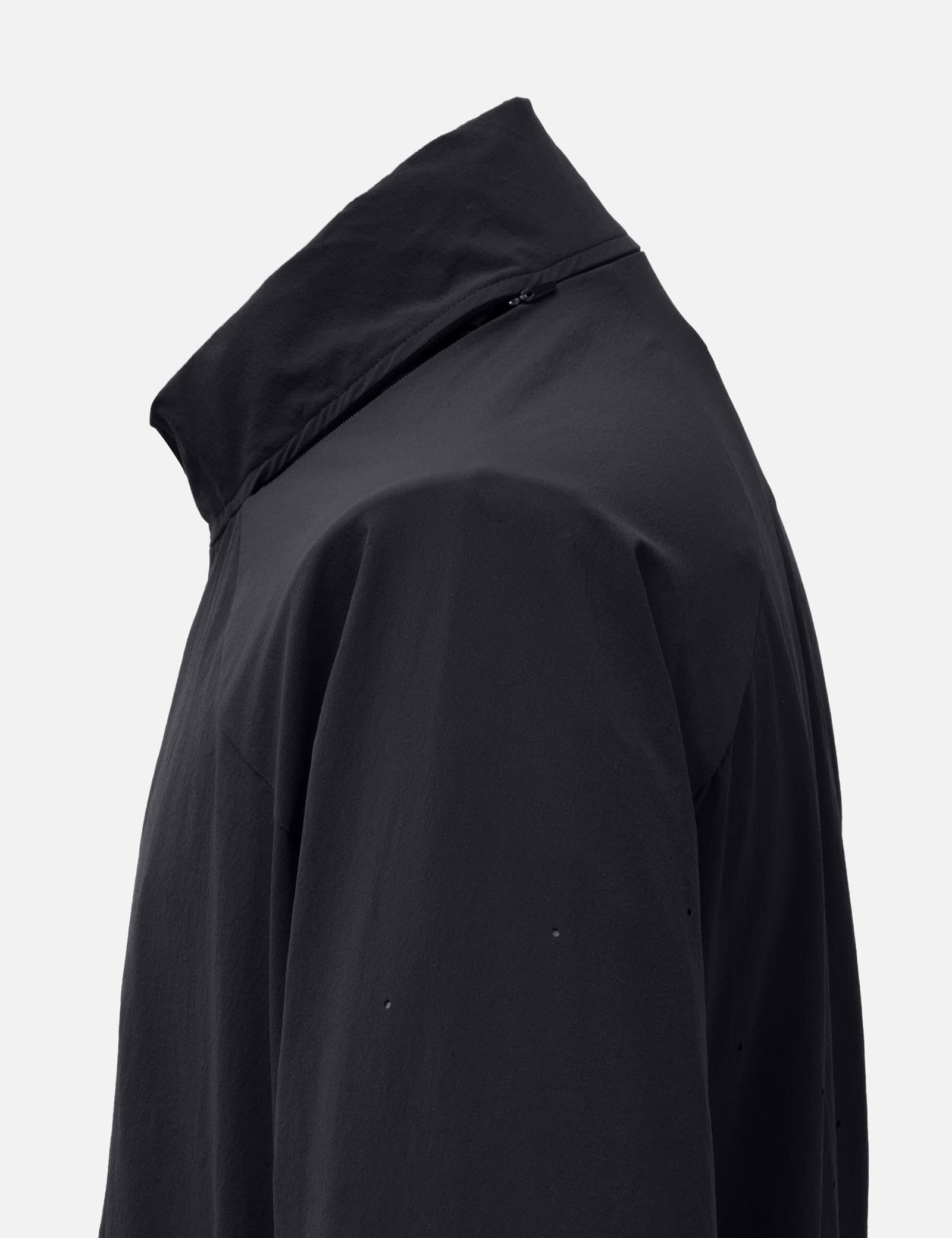 X POST ARCHIVE FACTION (PAF) Perforated Windbreaker view 16