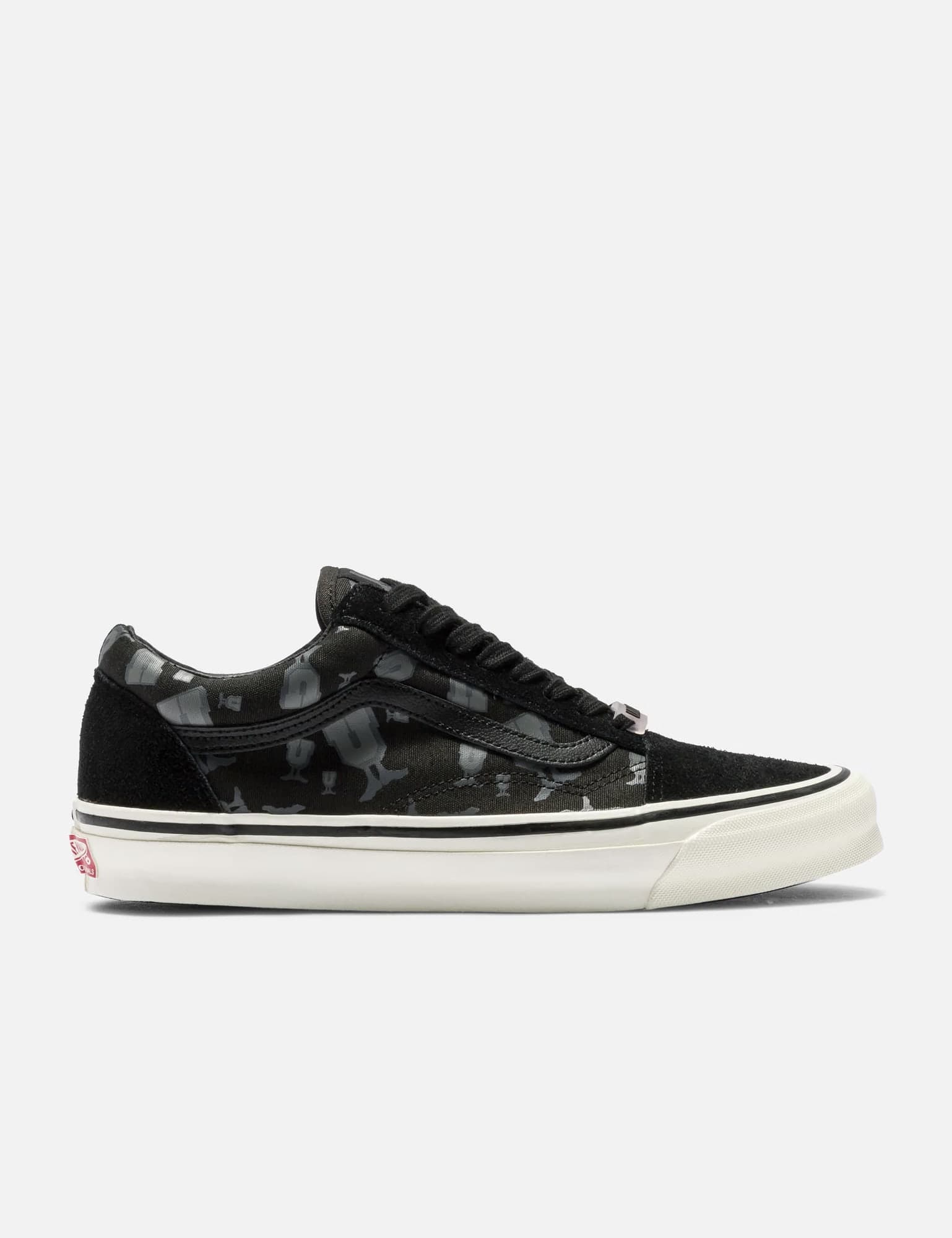 Vault By Vans X Undefeated OG Old Skool LX view 1