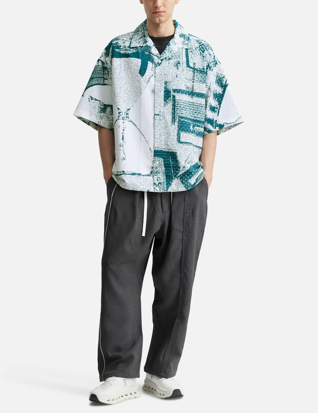 X TIGHTBOOTH “GTB-01S” Sand Riot Graphic Shirt view 3